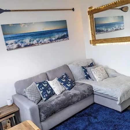Modern Cosy Walking Distance To Many Cove Beaches And Coast Path Walks As Well As The Famous Helford River Apartamento *
